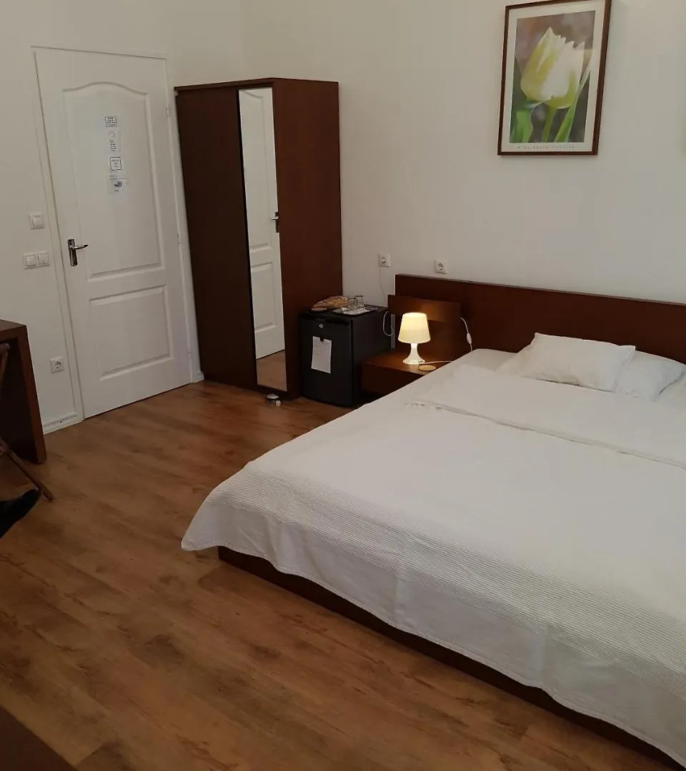 *** בית הארחה בודפשט Connection Guesthouse הונגריה